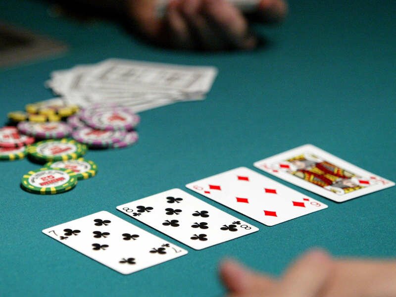 amateur-poker-players